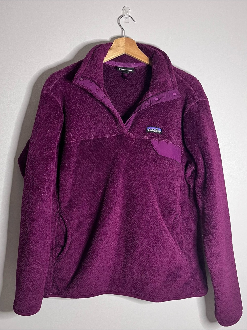 Patagonia® Worn Wear
Women's Re-Tool Snap-T® Pullover Sz XL - Picture 6 of 8